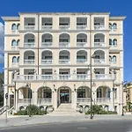 Hotiday Porto מלון 4*