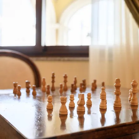 Отель Hotiday Porto 4*