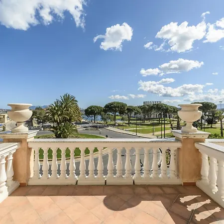 Отель Hotiday Porto