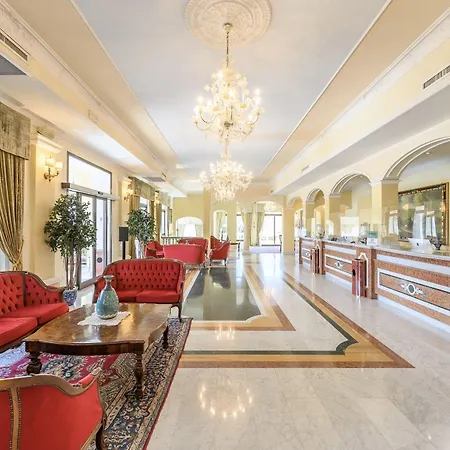 Hotiday Porto Ξενοδοχείο 4*