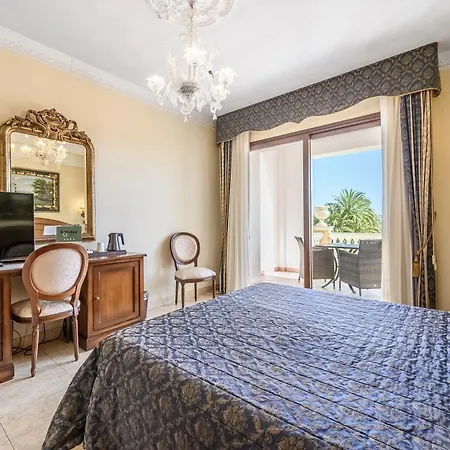 Hotiday Porto Ξενοδοχείο