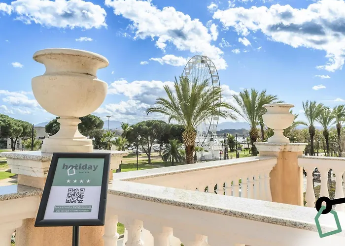 Hotiday Porto ホテル