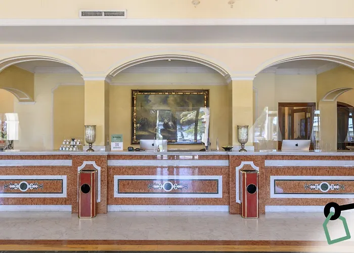 Hotiday Porto ホテル