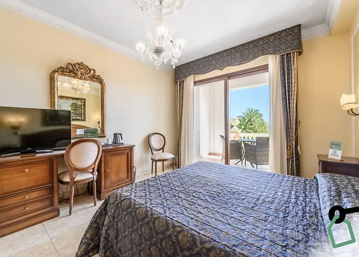 Hotiday Porto ホテル